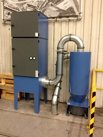 Tijdens het afzuigen wordt continu de stofconcentratie gemeten. Er wordt afgezogen zolang de concentratie beneden 10% van de LEL-waarde blijft. Het filter is een mechanisch, ongereinigd filter.